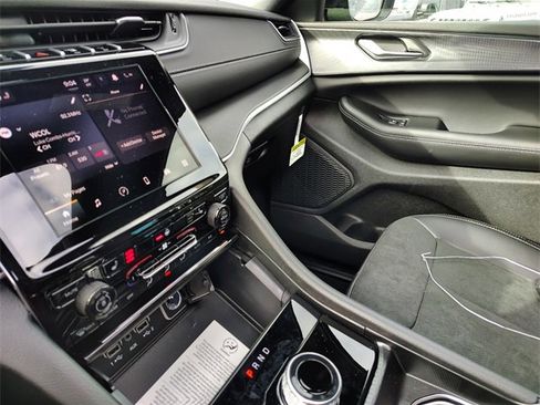 New 2025 Jeep Grand Cherokee L Altitude image 26