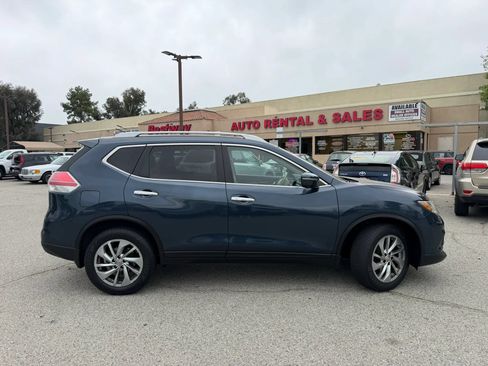 Used 2015 Nissan Rogue SL w/ SL Premium Package AWD/4WD image 2