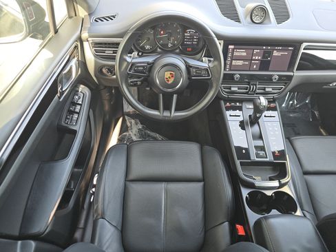 Certified 2023 Porsche Macan AWD/4WD image 23