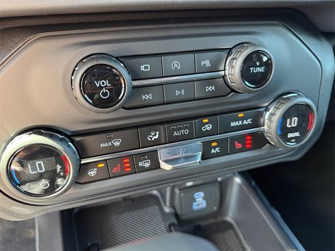 New 2025 Ford Bronco Outer Banks image 21