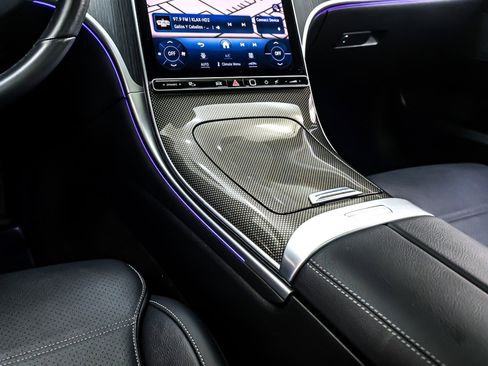 Used 2023 Mercedes-Benz C 300 Sedan image 7