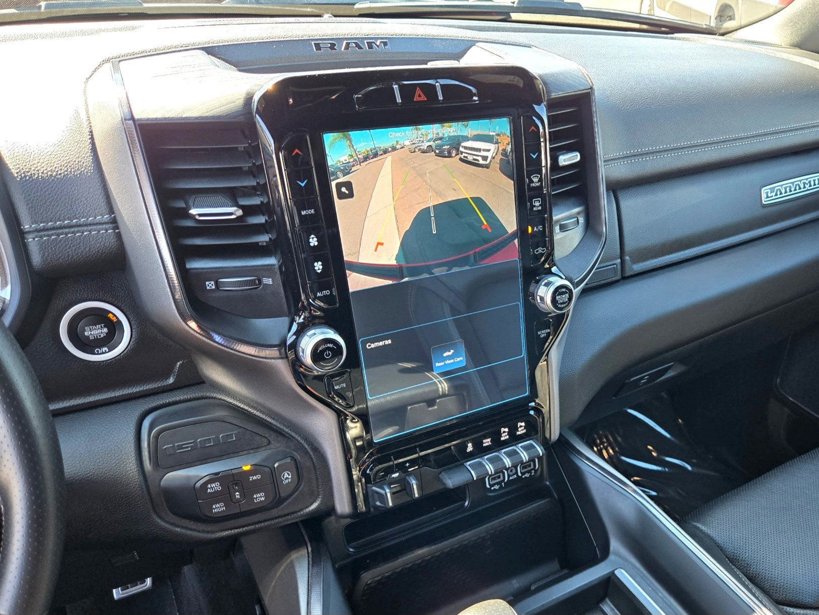 Used 2023 RAM 1500 Laramie AWD/4WD image 13