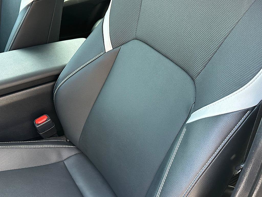 Used 2025 Toyota Camry SE FWD image 14