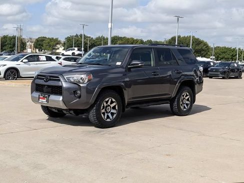 Used 2023 Toyota 4Runner TRD Off-Road Premium w/ Off Road Premium Plus Package AWD/4WD image 10