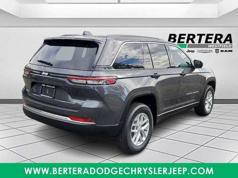 New 2025 Jeep Grand Cherokee 4WD image 4