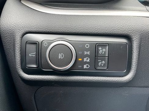 Used 2024 Ford Explorer XLT w/ Equipment Group 202A AWD/4WD image 39