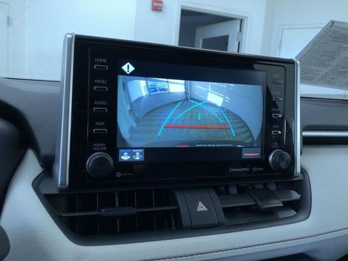 Used 2019 Toyota RAV4 XLE image 27