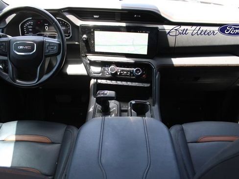 Used 2023 GMC Sierra 1500 AT4 w/ AT4 Premium Package AWD/4WD image 17