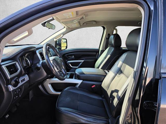 Used 2017 Nissan Titan PRO-4X AWD/4WD image 22