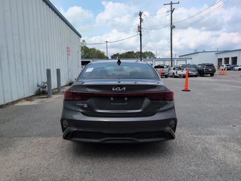 Used 2023 Kia Forte LX FWD image 7
