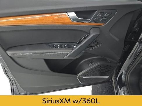 Used 2023 Audi Q5 2.0T Premium Plus w/ Premium Plus Package AWD/4WD image 7