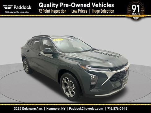 Used 2025 Chevrolet Trax LT w/ Driver Confidence Package FWD image 1
