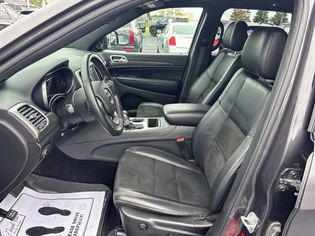 Used 2018 Jeep Grand Cherokee Altitude AWD/4WD image 23