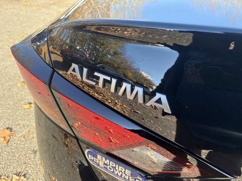 Used 2024 Nissan Altima 2.5 SV image 5