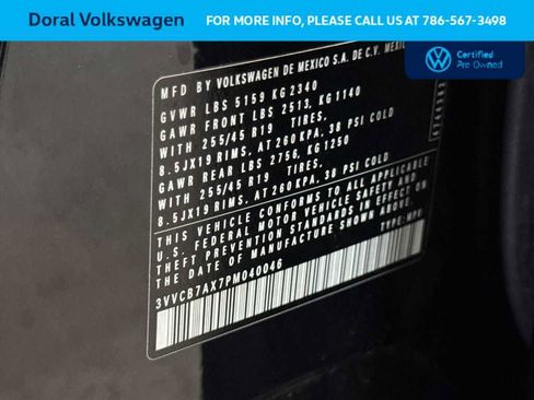 Used 2023 Volkswagen Tiguan SE R-Line image 29