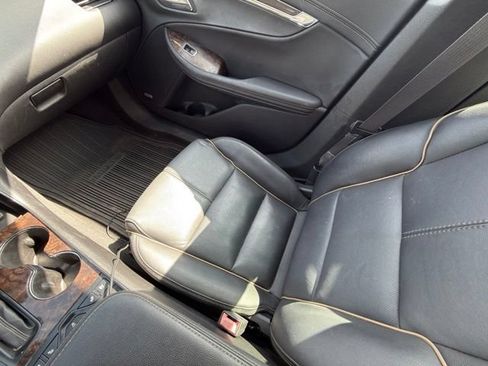 Used 2015 Chevrolet Impala LTZ FWD image 6
