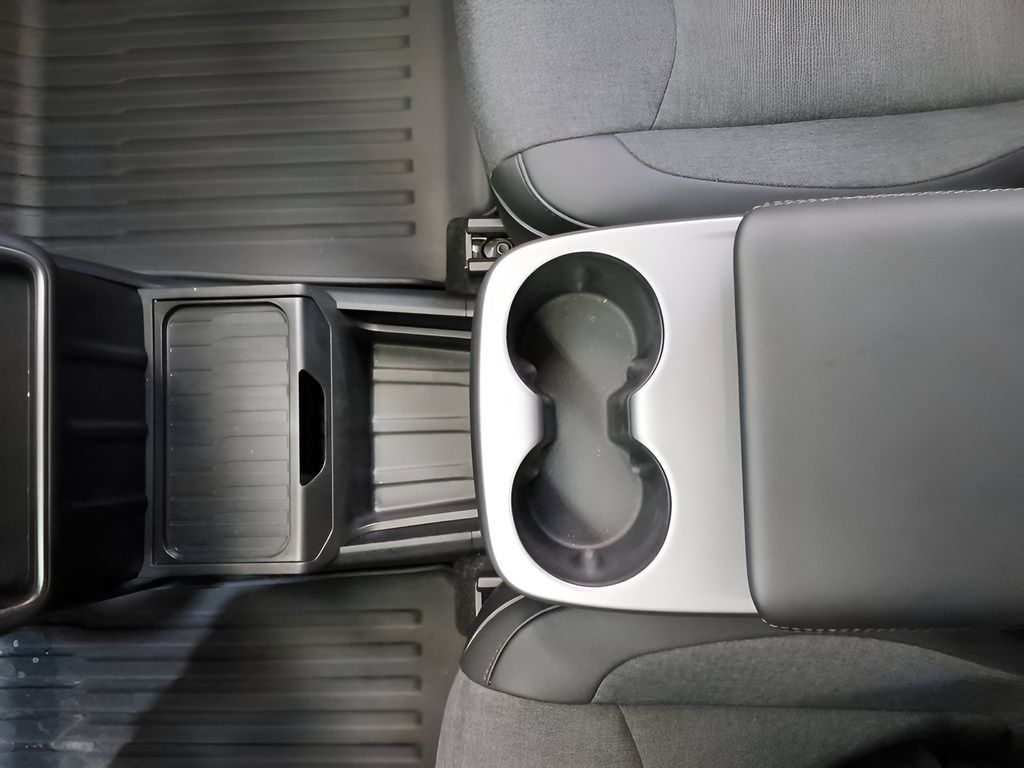Used 2026 Tesla Model Y 2WD image 17