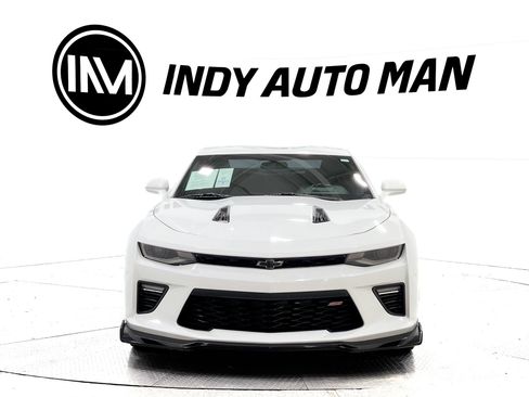 Used 2018 Chevrolet Camaro SS RWD image 9