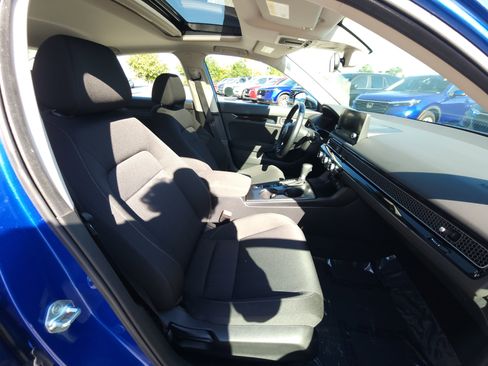 Used 2024 Honda Civic EX image 10