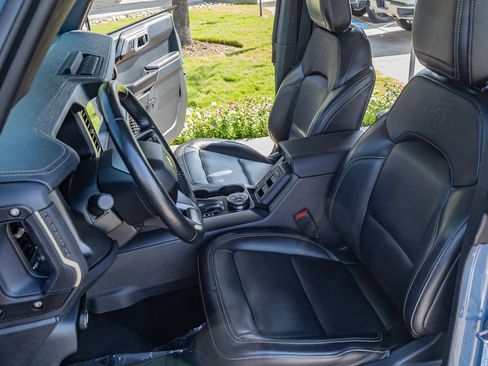 Used 2025 Ford Bronco Badlands AWD/4WD image 24