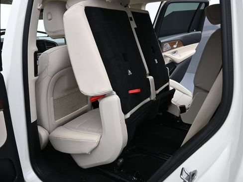 Used 2022 Mercedes-Benz GLS 450 4MATIC image 31
