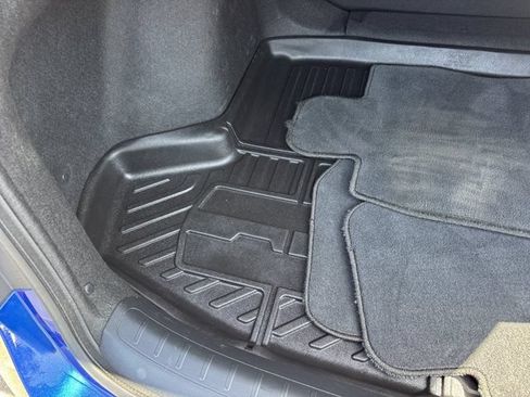 Used 2022 Honda Civic Touring image 9