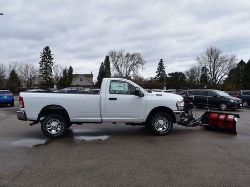 Used 2024 RAM 2500 Tradesman w/ Chrome Appearance Group image 15
