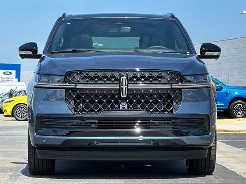 New 2027 Lincoln Navigator L Reserve w/ Jet Appearance Package AWD/4WD image 8