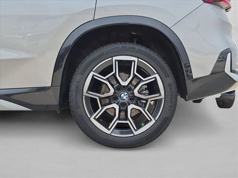 New 2027 BMW X1 xDrive28i AWD/4WD image 10