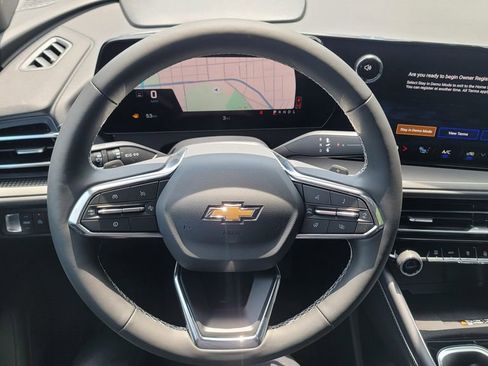 New 2025 Chevrolet Traverse LT w/ Driver Confidence Package image 20