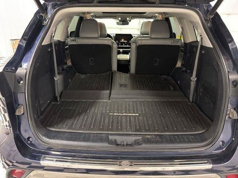 Used 2021 Toyota Highlander Platinum AWD/4WD image 35