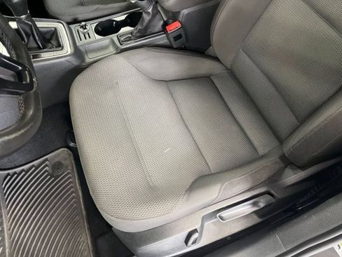 Used 2016 Volkswagen Golf S FWD image 35