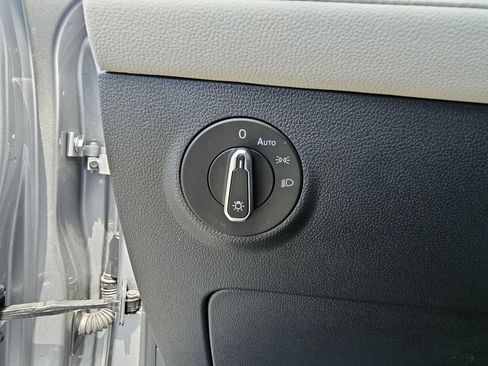 Certified 2025 Volkswagen Taos S FWD image 24