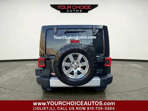 Used 2012 Jeep Wrangler Unlimited Sahara AWD/4WD image 4