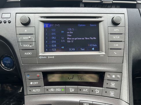 Used 2012 Toyota Prius Three image 17