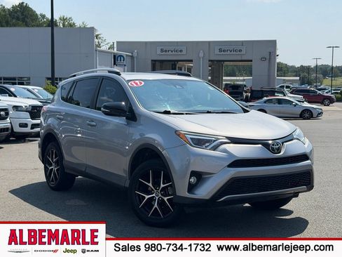 Used 2017 Toyota RAV4 SE FWD image 1