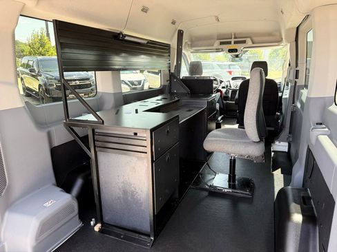 Used 2018 Ford Transit 150 XLT RWD image 16
