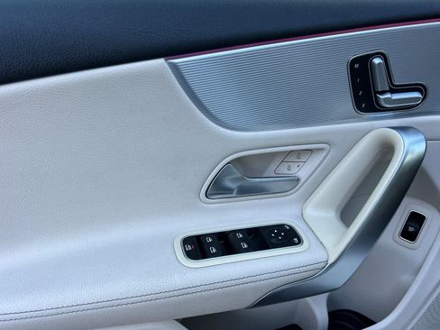 Used 2021 Mercedes-Benz A 220 image 12