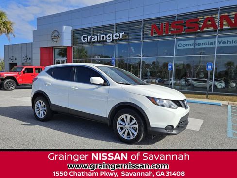 Used 2018 Nissan Rogue Sport S w/ S Appearance Package image 1