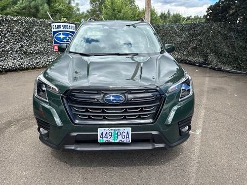 Used 2023 Subaru Forester Premium AWD/4WD image 2