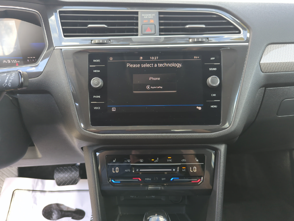 Used 2024 Volkswagen Tiguan SE FWD image 37
