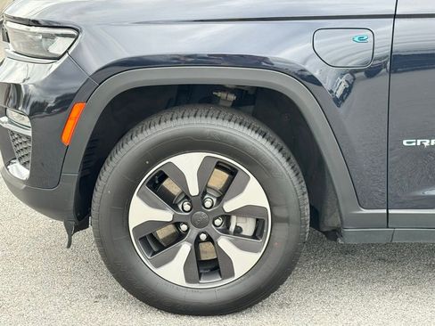 Used 2024 Jeep Grand Cherokee Limited 4xe image 40