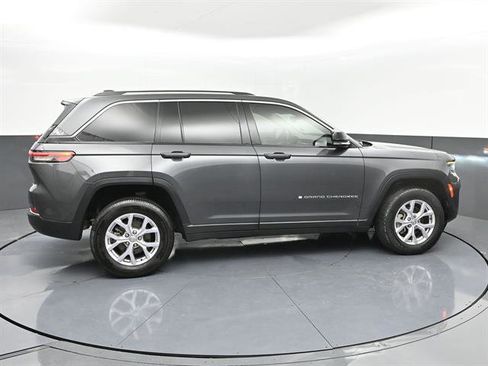 Used 2022 Jeep Grand Cherokee Limited AWD/4WD image 28