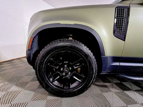 Used 2023 Land Rover Defender 90 S image 8