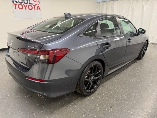 Used 2025 Honda Civic Sport image 2