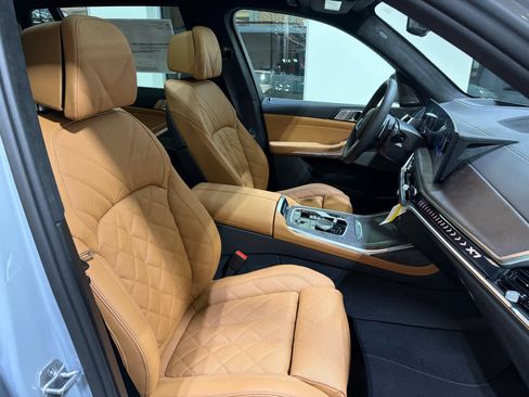 New 2026 BMW X7 xDrive40i w/ M Sport Package image 14