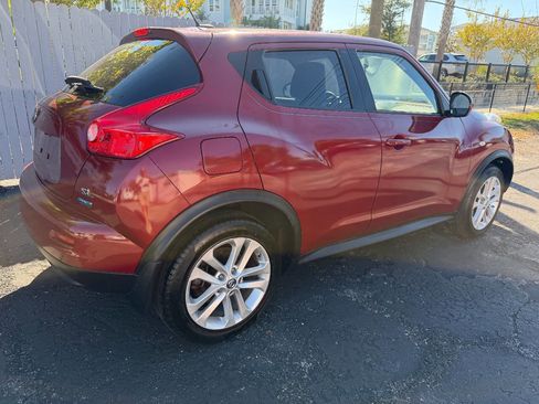 Used 2013 Nissan Juke SL w/ Interior Illumination Pkg image 3