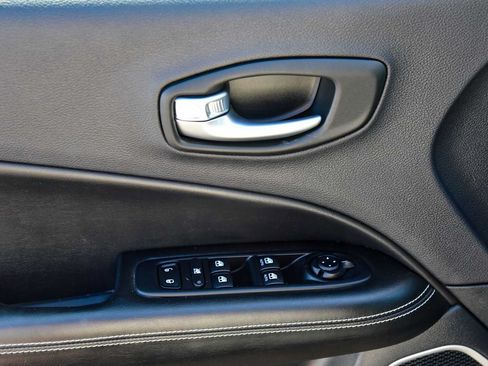 Certified 2021 Jeep Compass Latitude AWD/4WD image 15