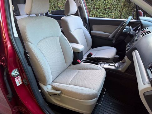 Used 2015 Subaru Forester 2.5i Premium AWD/4WD image 26