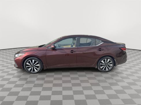 Used 2022 Nissan Sentra SV w/ SV Premium Package image 2